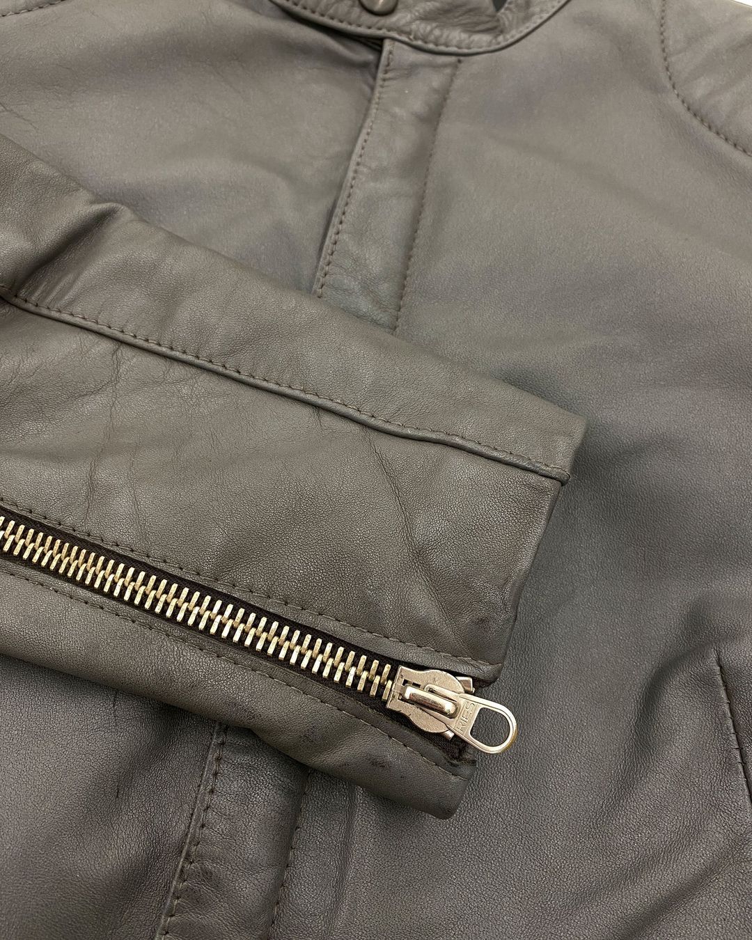 Thumbnail 2f9adc9f-e972-4d0b-8fff-d9017150fb5a