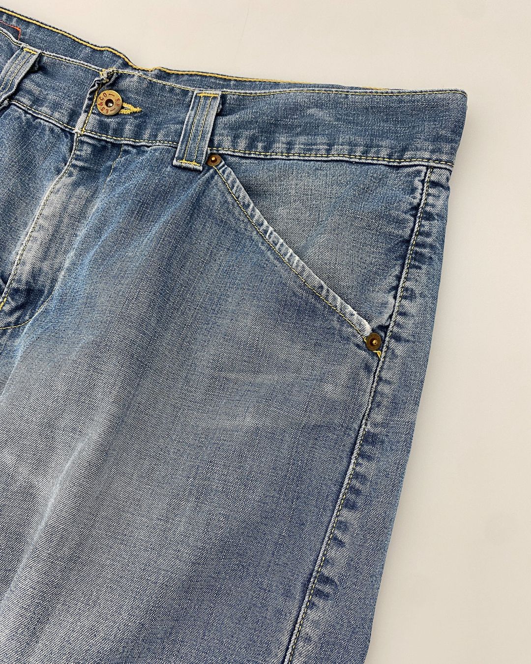 Thumbnail 585559f0-af77-4f1b-ab19-be20cb079f93