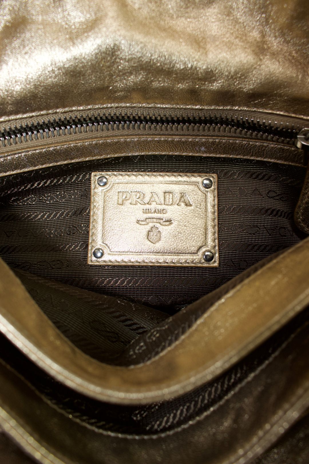 Thumbnail ffb9412c-8328-44f2-b100-67aca02fc5b4