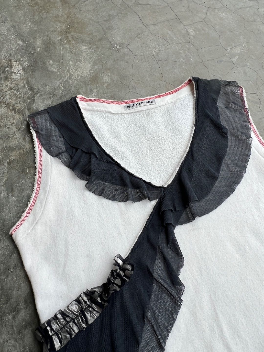 Thumbnail 242a005c-8bad-4864-b8c4-a9fbf10d5c40