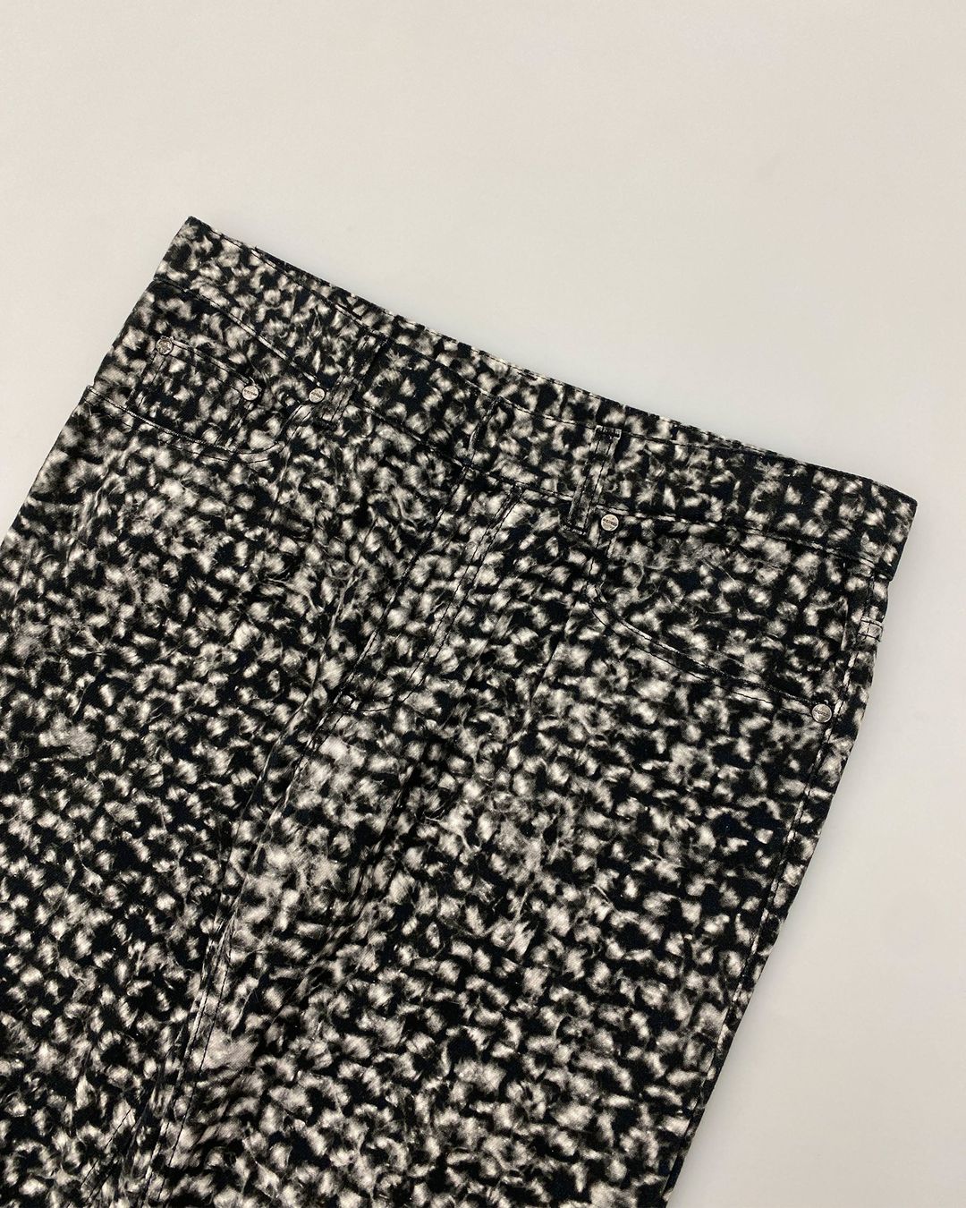 Thumbnail 33c7cc2a-12fc-4fa5-9259-5a7a9390cb53