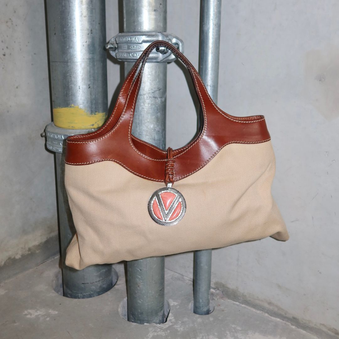 Thumbnail 5ba06fec-202c-4c0c-9b2f-c1c11df1463e