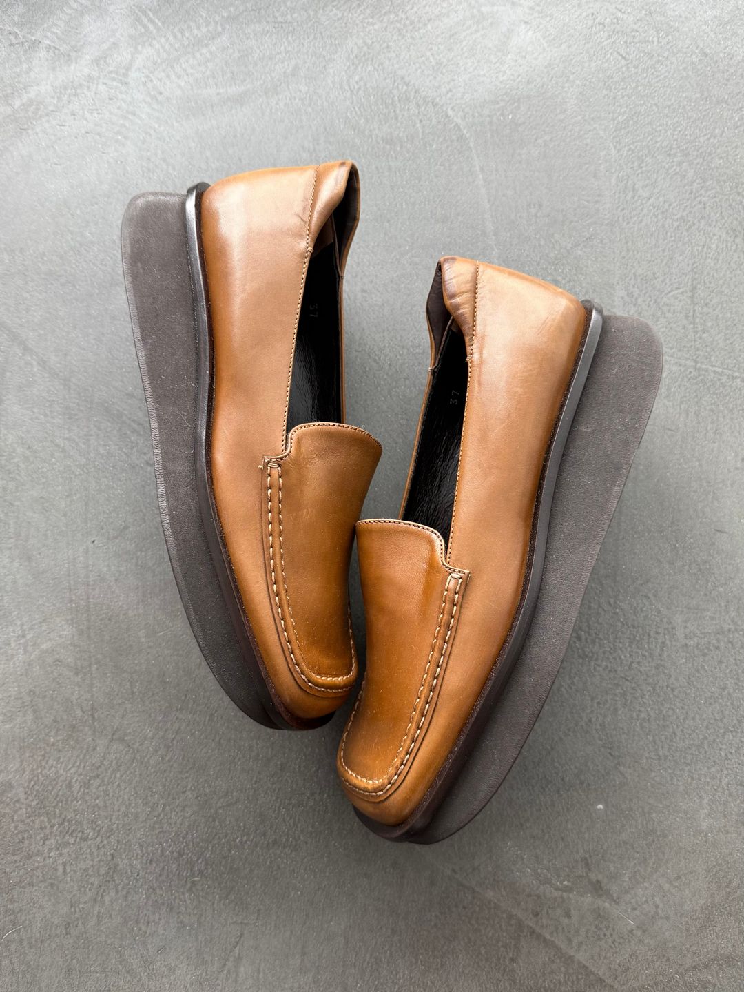 Thumbnail 2b1295dc-ec56-4856-ae0d-0f2506d78552