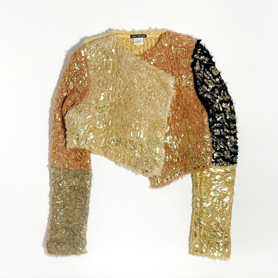 Issey Miyake FW2002 Cardigan by ISSEY MIYAKE in size XS from KNITWEAR category