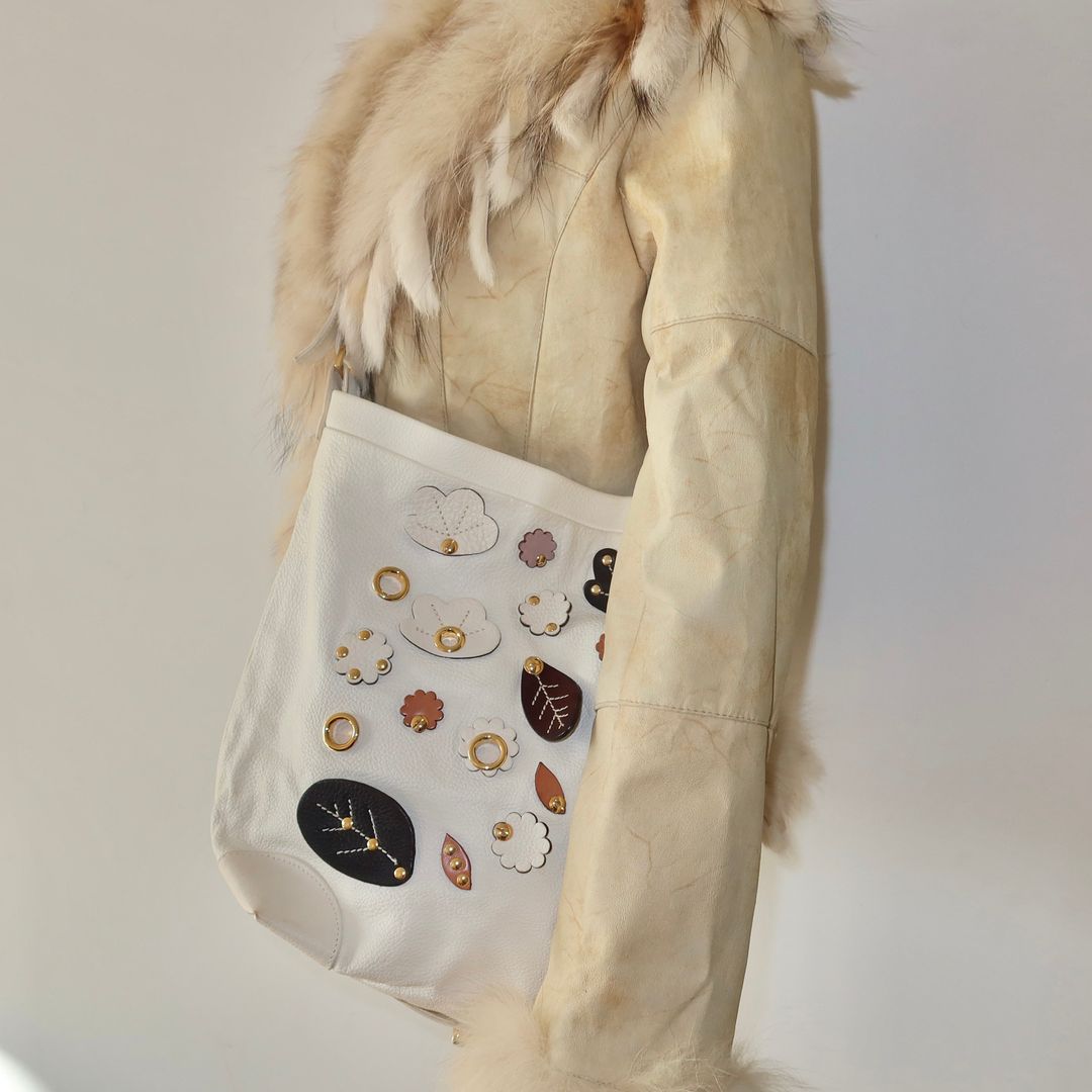 Thumbnail 309e0632-5197-44f9-b20a-ce541c8d8c7e