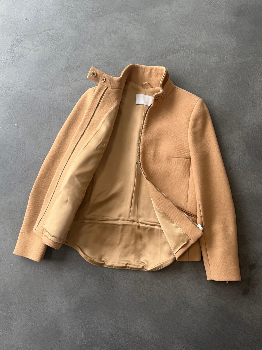 Thumbnail 6df67cc0-28dd-45dd-a44b-b4f2e954a50b