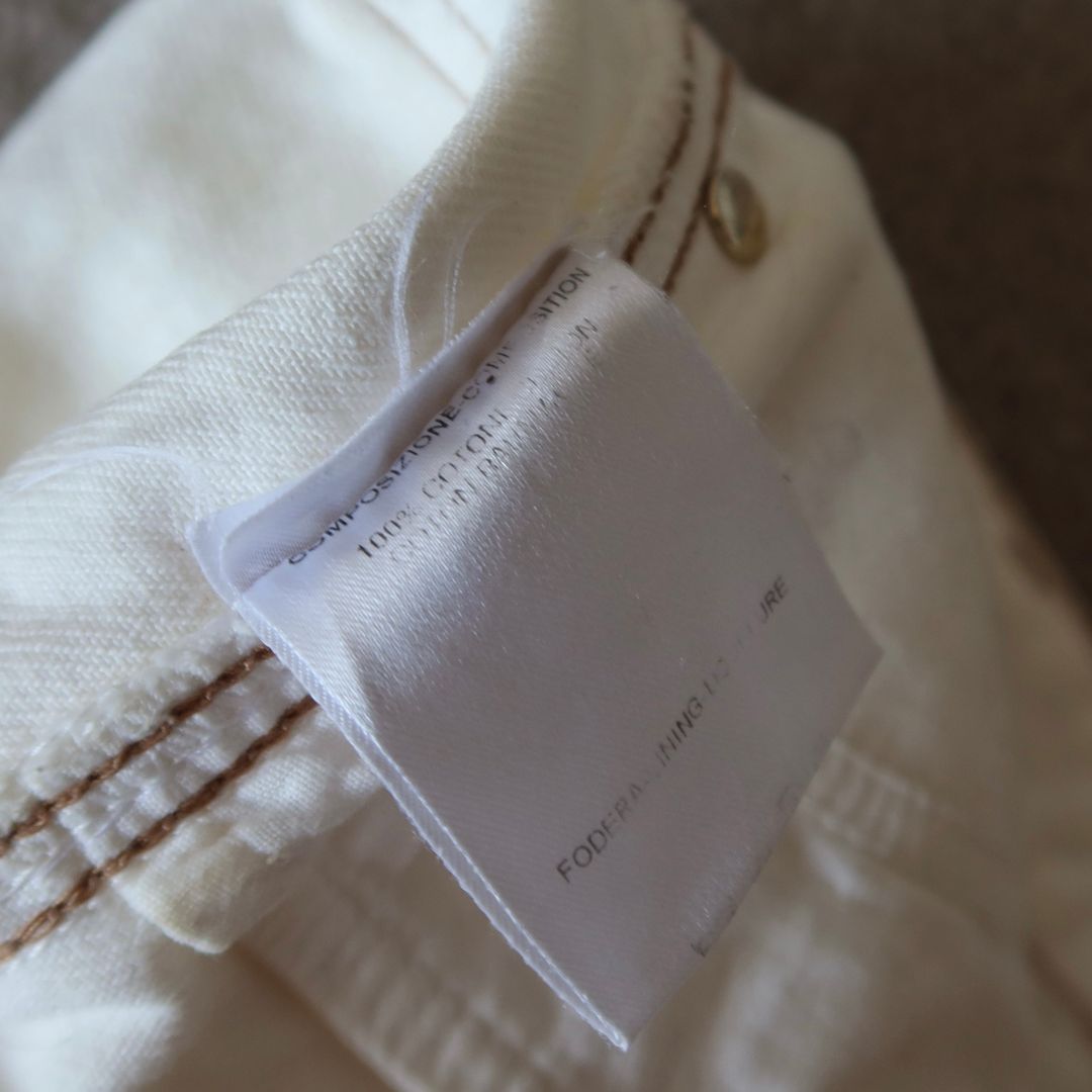 Thumbnail 0de190d9-e7c4-4d6e-8b06-8005fedaa770