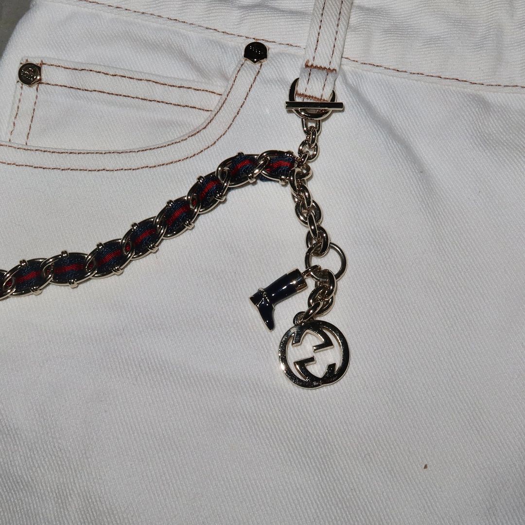 Thumbnail 3c31ac7b-d027-4c69-83e1-c3eff7536ef1