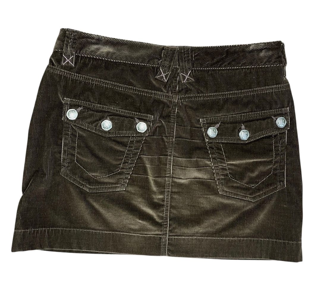 Thumbnail 113557b0-9c2b-48a9-9a2f-3a24b9533d4e