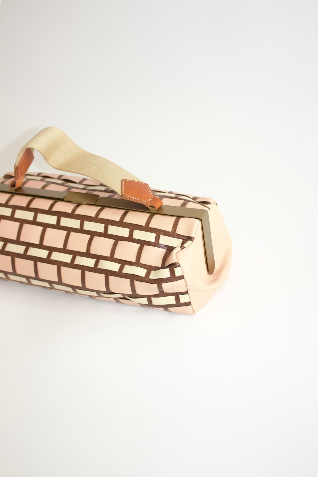 Thumbnail 9cf1e00d-5aa2-4b86-9c2c-830fe77d29eb