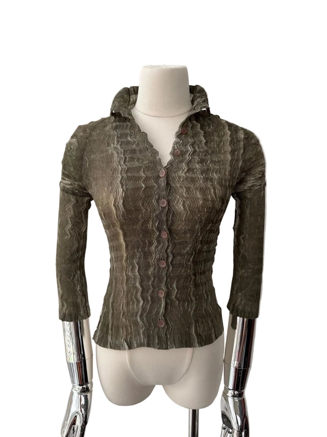 ISSEY MIYAKE F/W 1998 ZIC ZAC PLEATS TOP by ISSEY MIYAKE in size XS from TOPS category