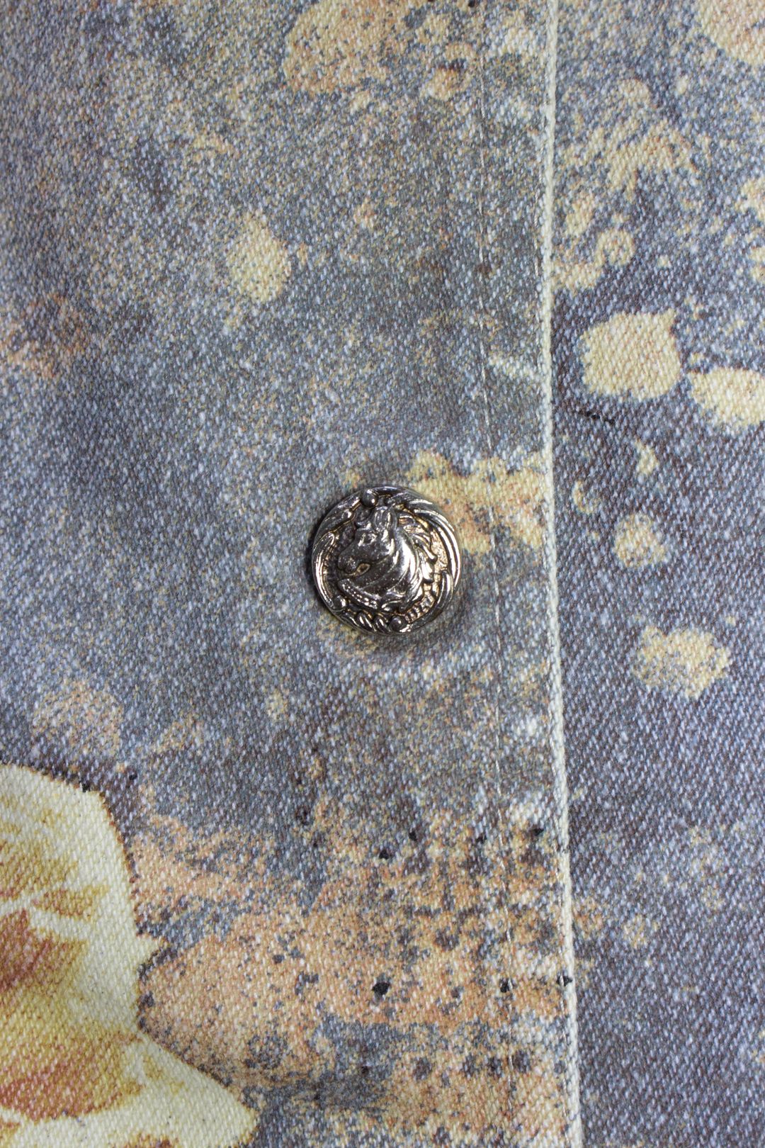 Thumbnail 82786a5c-6069-49b5-9f8e-98d601468ebe