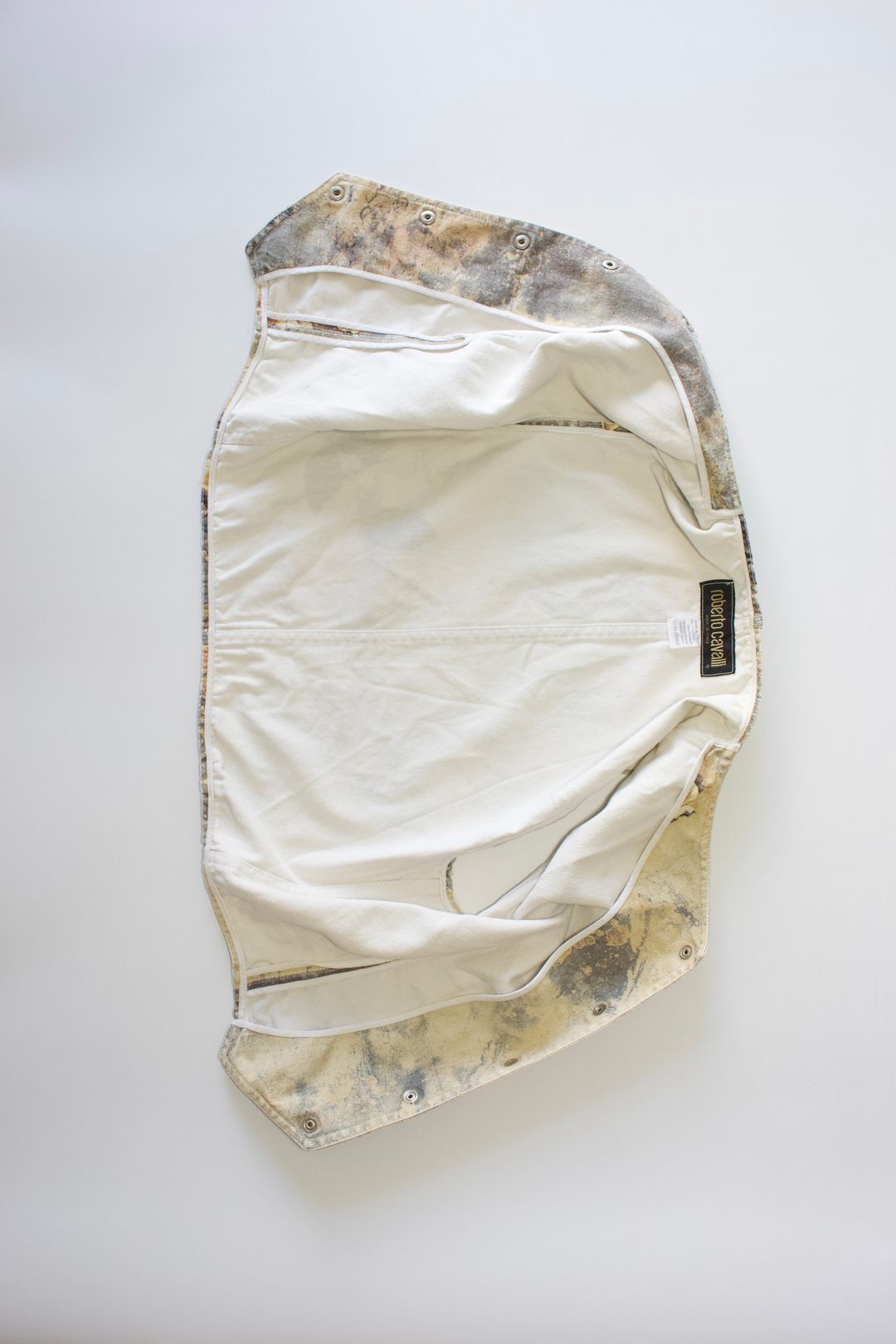 Thumbnail 18219f92-2072-47dc-b600-fc901974219f