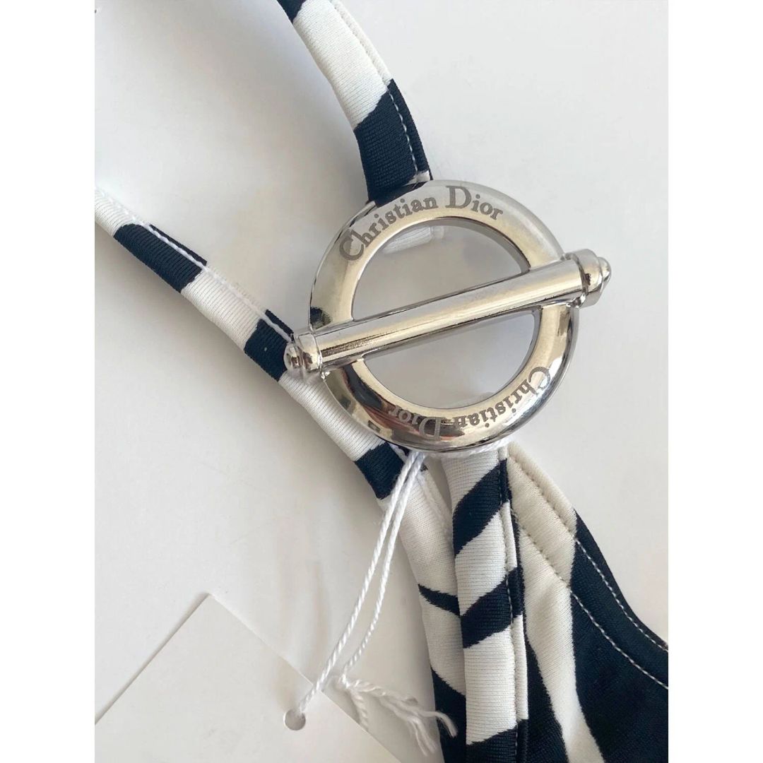 Thumbnail 3cfe00bf-2606-4c11-8abc-a59a44aadcb7