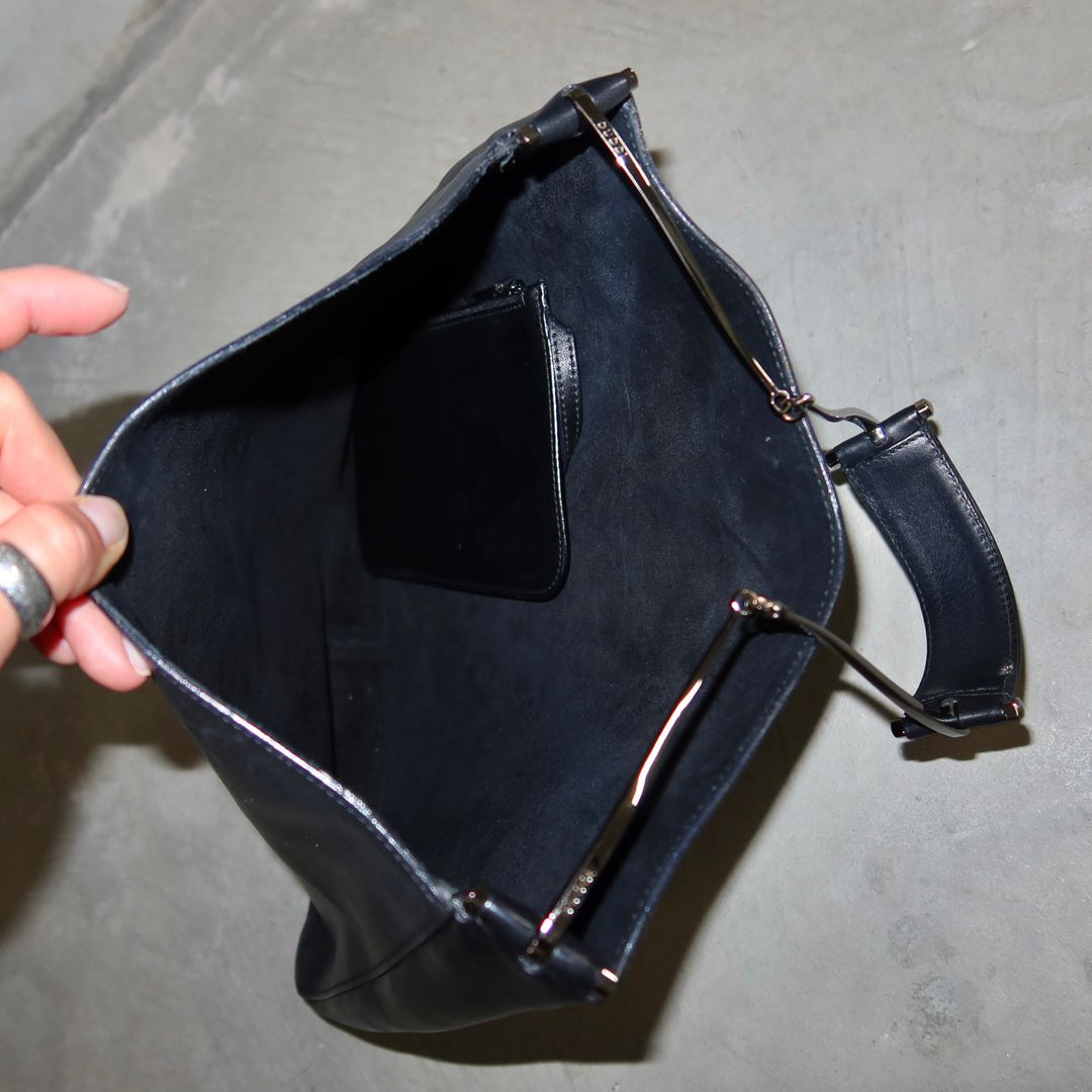 Thumbnail 1a02cd62-b4de-4686-acaf-8f996d588546