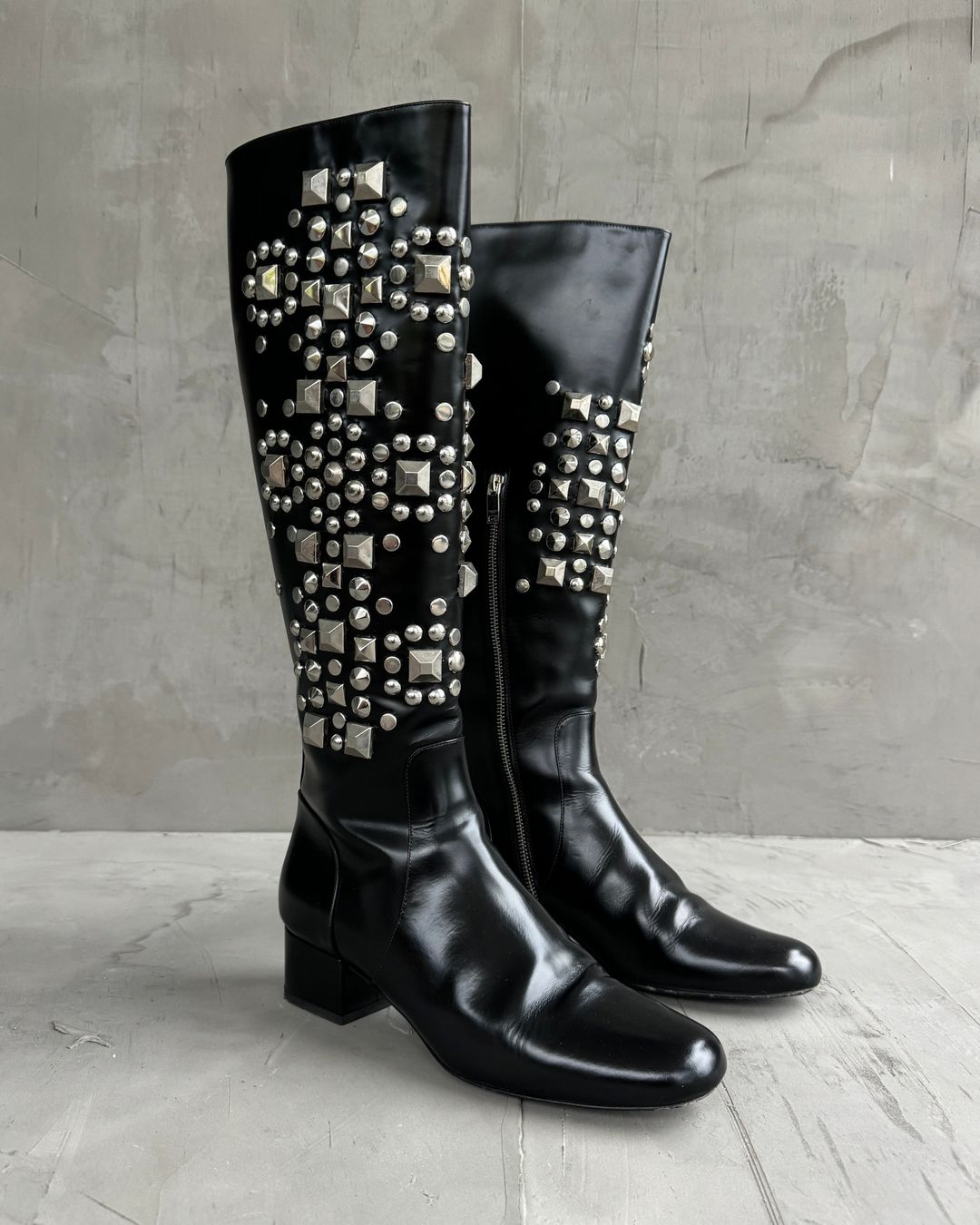 Yves Saint Laurent FW2014 Studded Black Leather Riding Boots - EU 40 by YVES SAINT LAURENT in size EU 40 from SHOES category