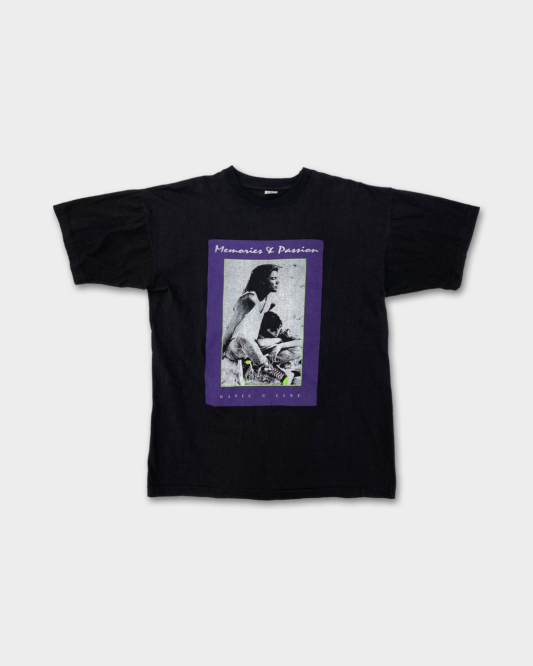 Vintage 1990s Basic Line Movie Single Stitch T-Shirt Black by Vintage in size L from TOPS category