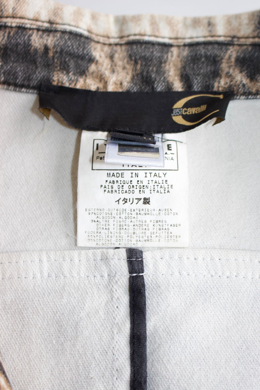 Thumbnail 565b142e-463c-46c1-8c54-5414ae09e2d6