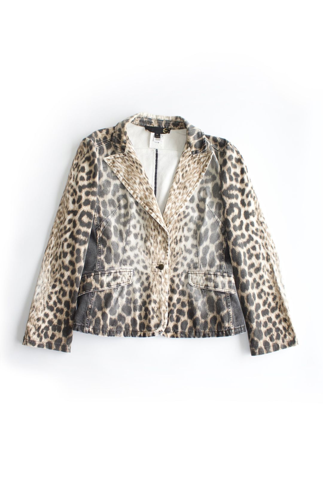 Roberto Cavalli 2000s cheetah print blazer by ROBERTO CAVALLI in size M from TOPS category