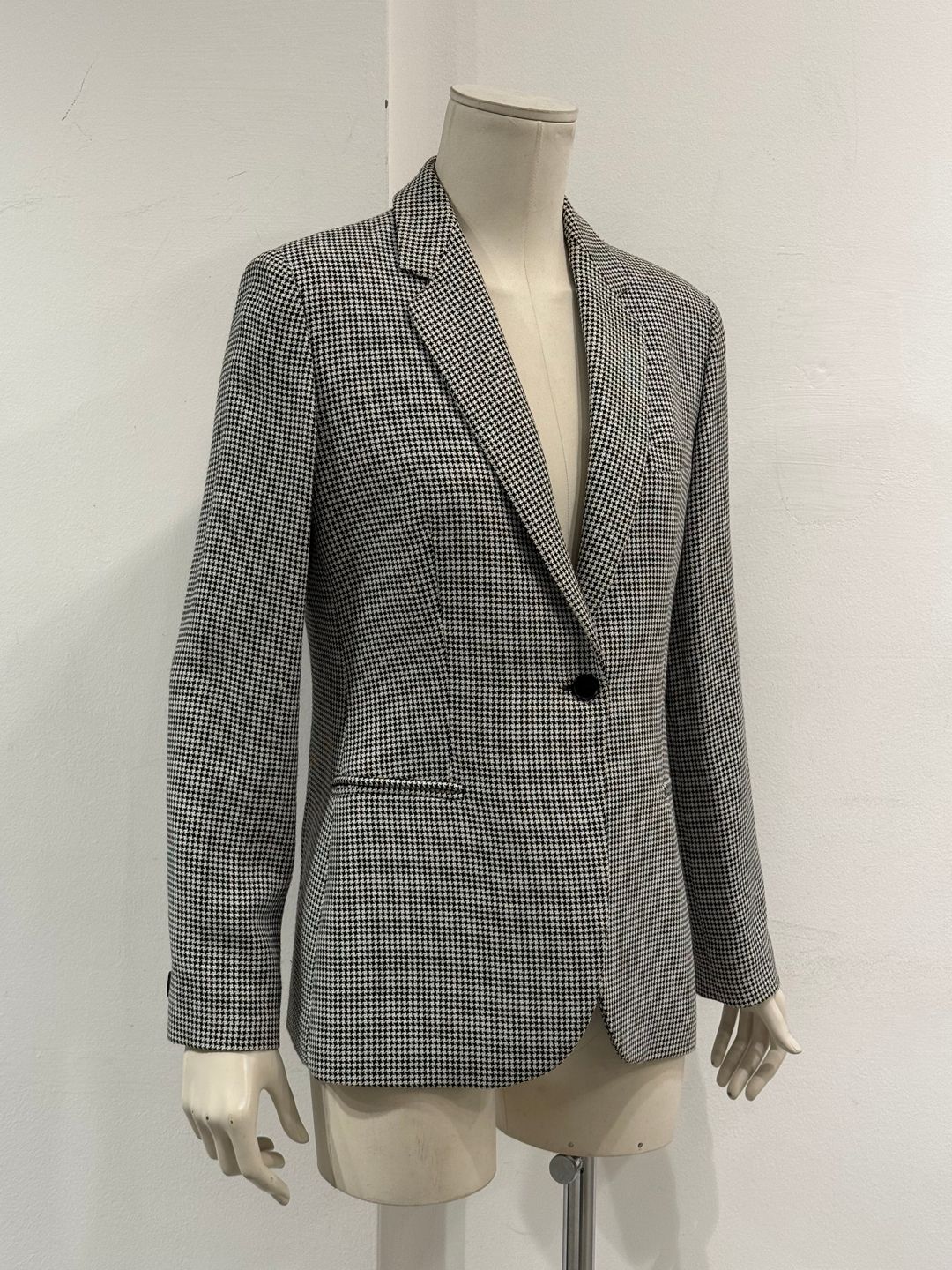 Thumbnail 54b63414-f071-427e-ae11-ea4cfce6c2bd