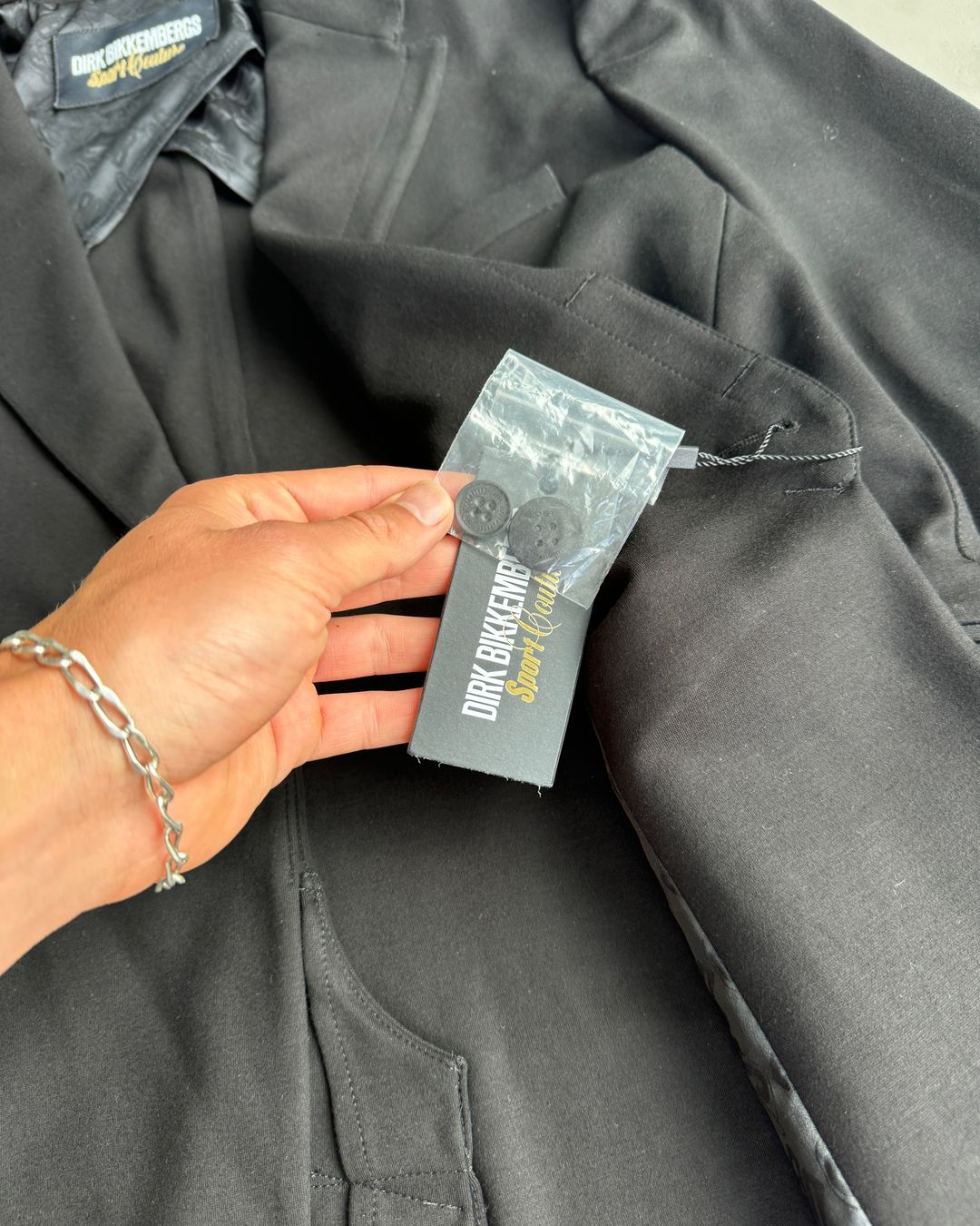 Thumbnail 7f1dd729-9bc2-4be9-a722-9a54de97589e