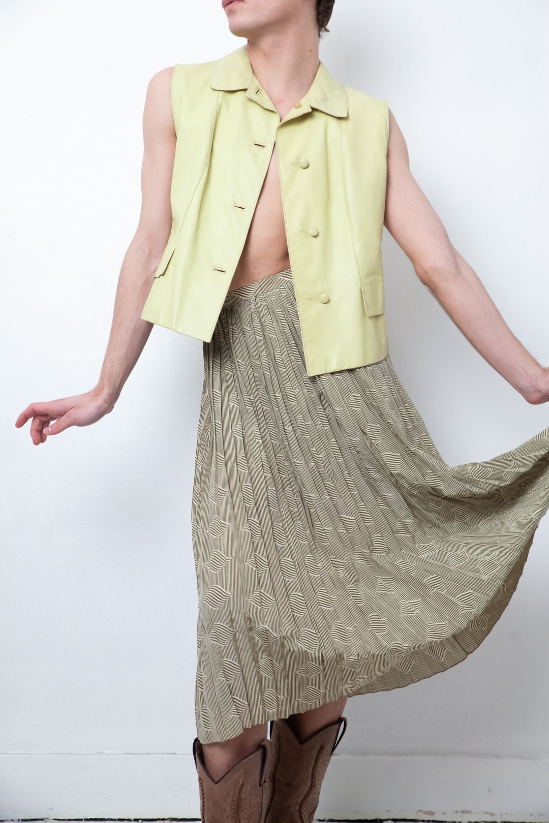 Thumbnail 483cc96c-f880-4bc5-8d90-91239392840c