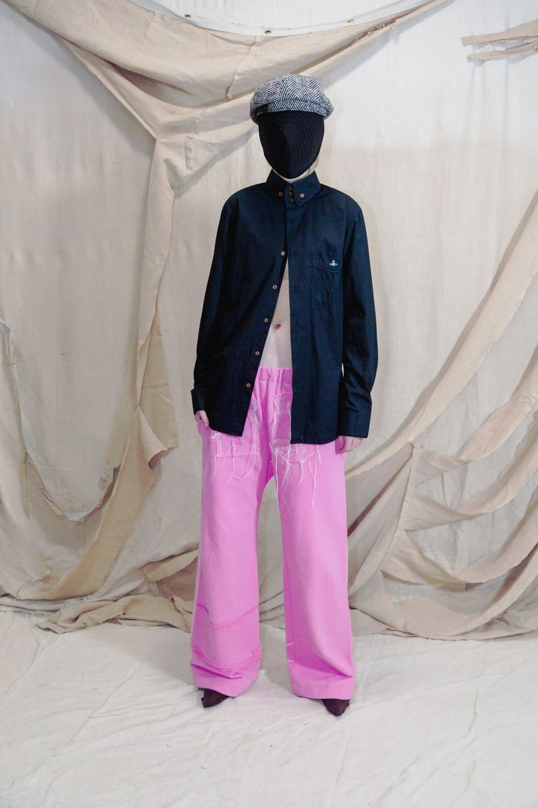 jonty k mellmann joggers by JONTY K MELLMANN in size M from TROUSERS category
