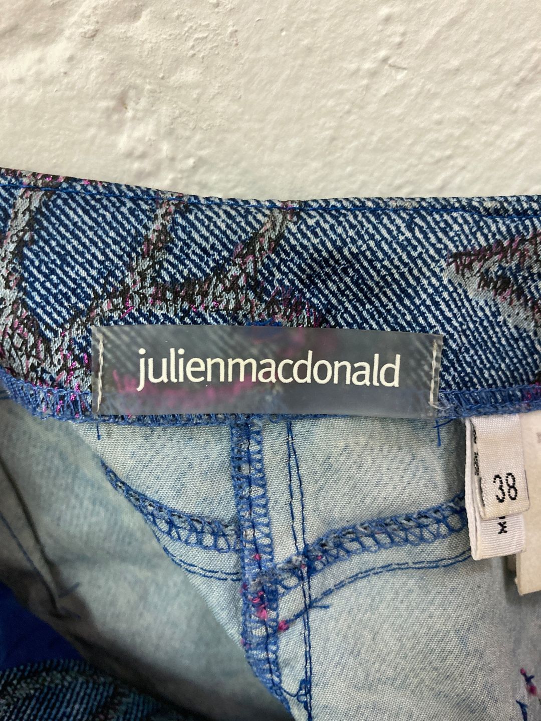 Thumbnail a58ae776-7f77-4ddc-bd96-204916fb3e2d