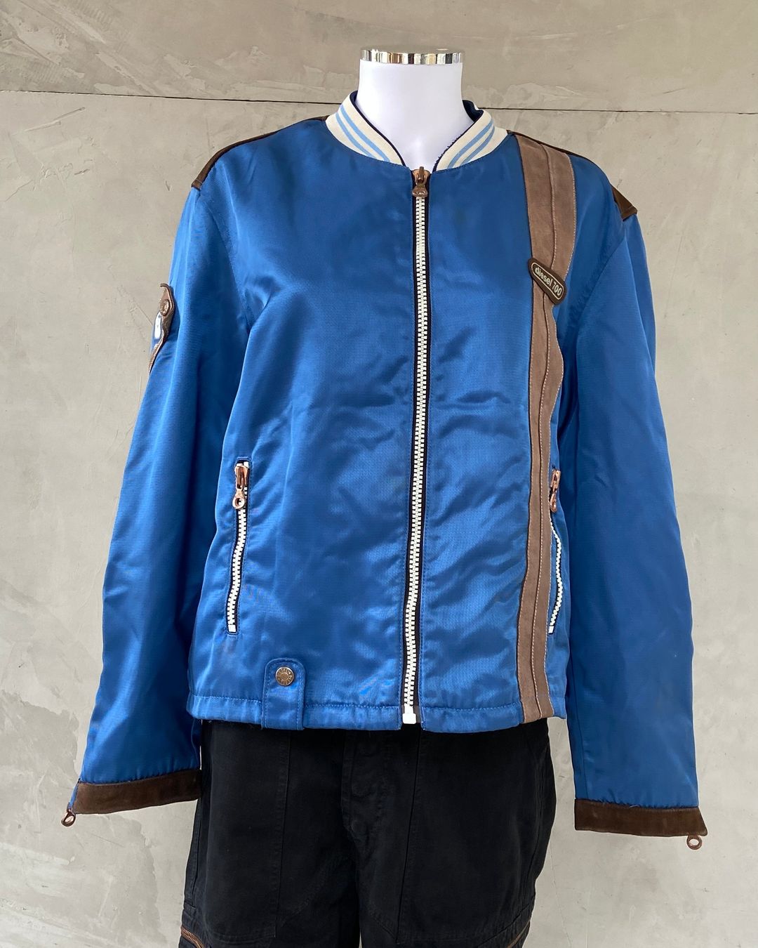 Thumbnail 4a7df671-fc67-4c19-a731-5bb25da4e0f2