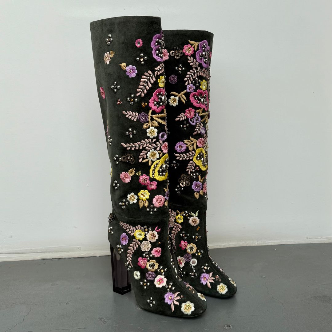 Emilio Pucci Embroidered Suede Boots (37) by Emilio Pucci in size EU 37 from SHOES category