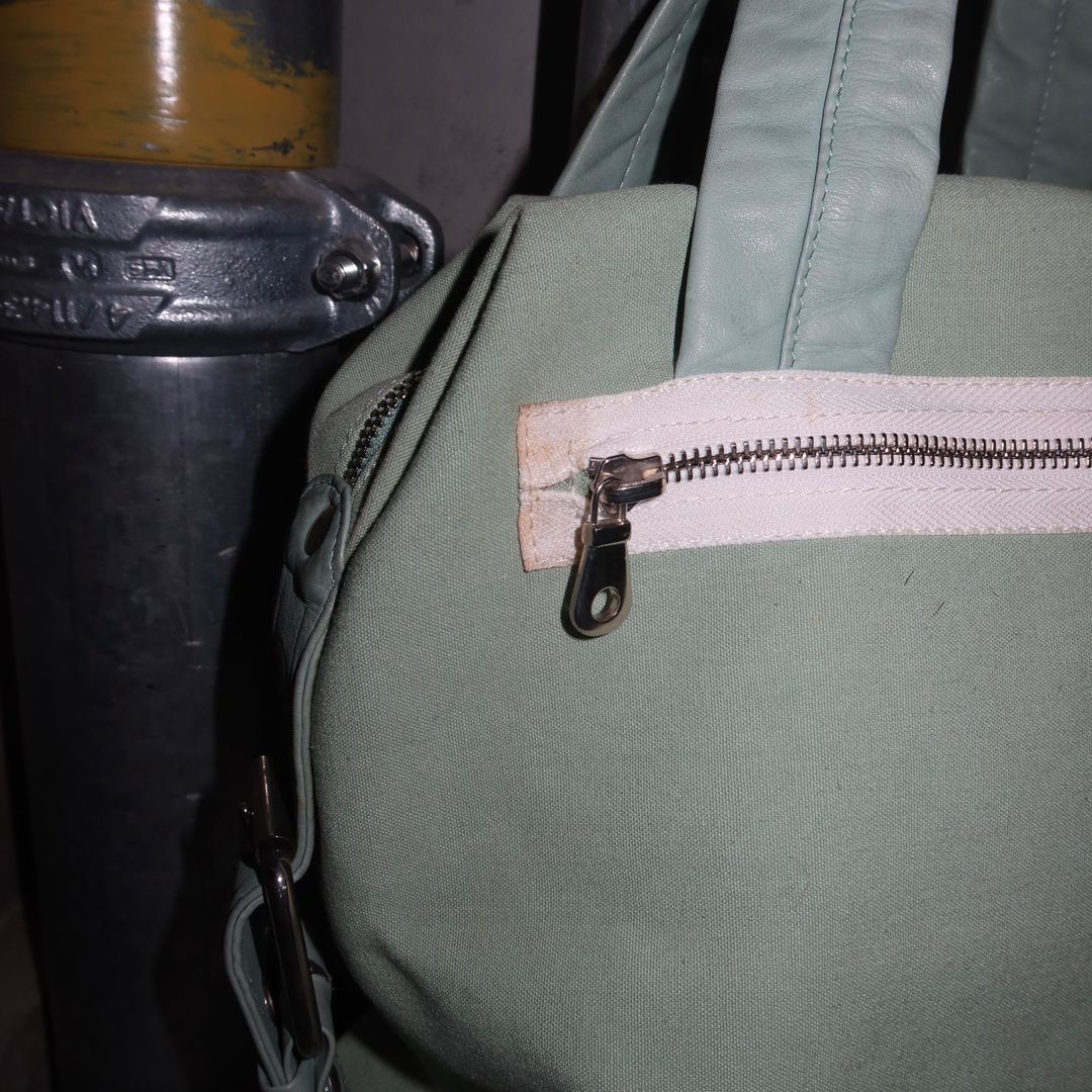 Thumbnail 32f57778-9347-414e-8824-9457a9c4df61