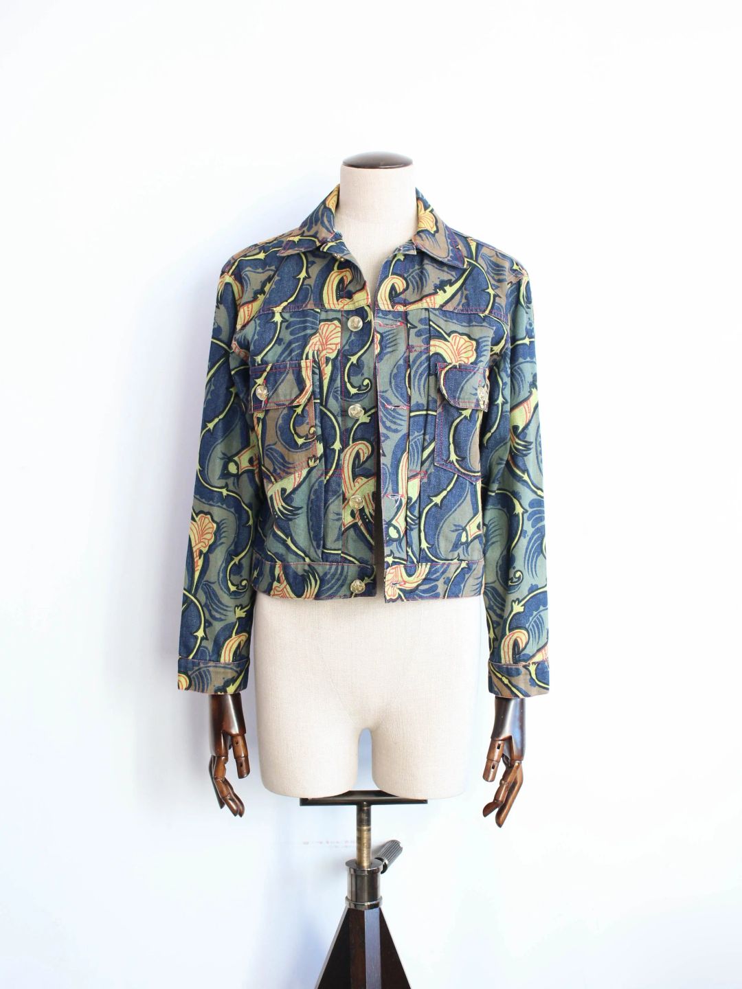 Thumbnail 7005b7c4-dc57-40eb-8f6e-dd0d00930987