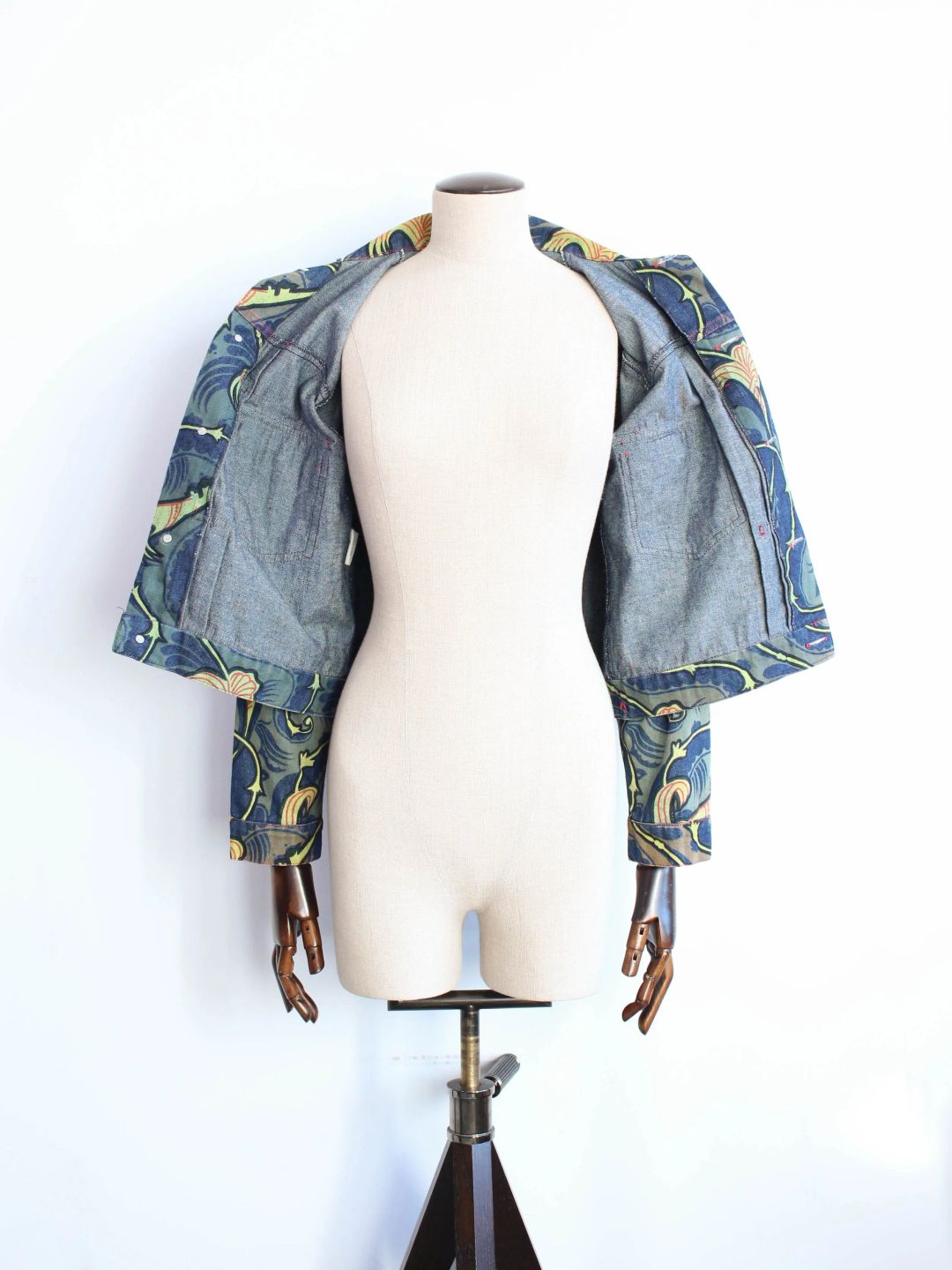 Thumbnail 8f879e55-5623-40b8-ad9d-7bcce13e990e