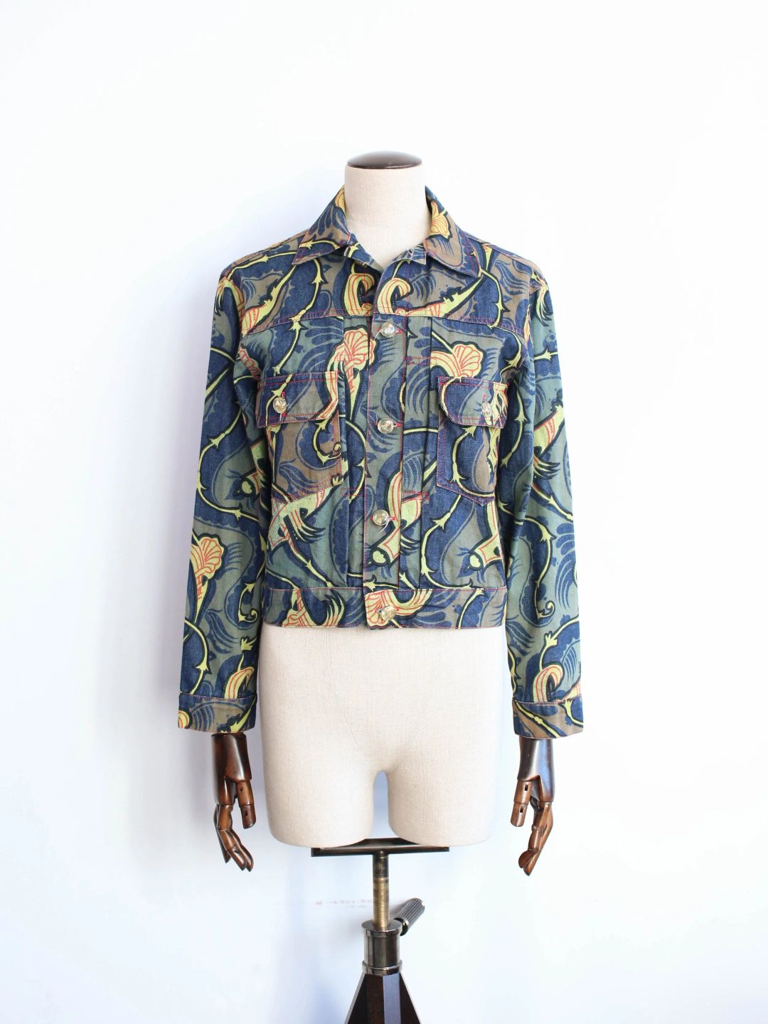 Thumbnail 002fa36b-ef8c-474a-8ddc-5e14acba15f4