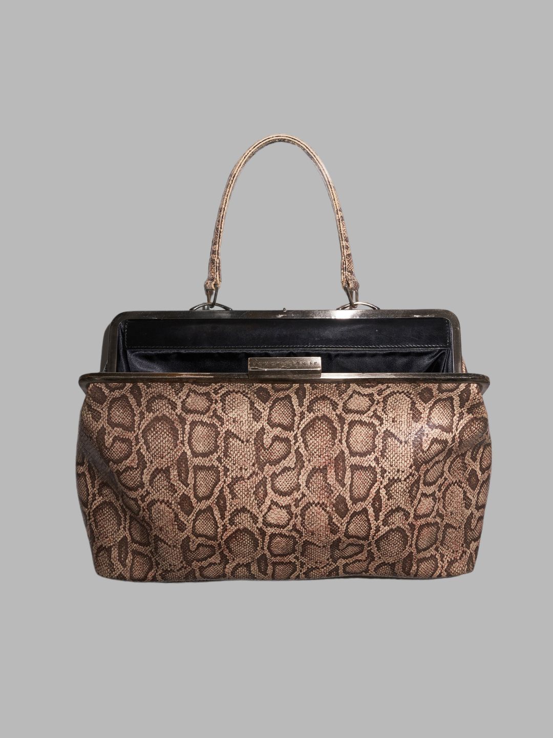 Thumbnail bba7207c-38da-4103-a3b9-228604c3058e