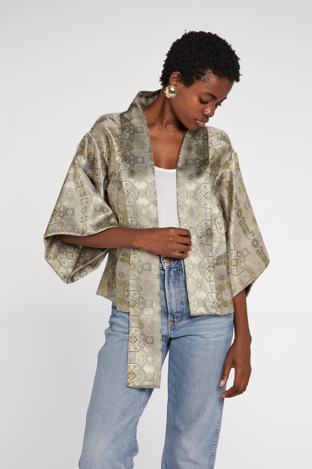 Alexander McQueen Gold Brocade Kimono Jacket A/W 2003 by ALEXANDER MCQUEEN in size IT 42 from COATS & JACKETS category