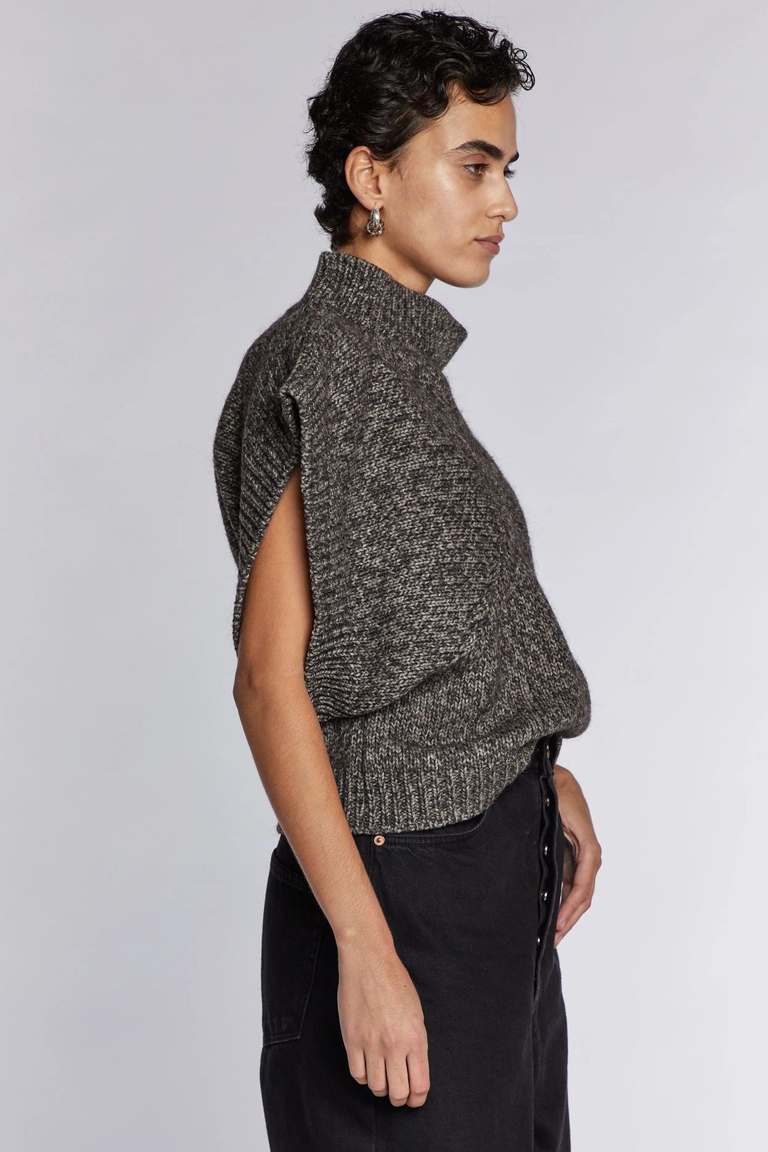 Thumbnail 82e09600-8d17-4a6f-a75d-6f9bcdd52859