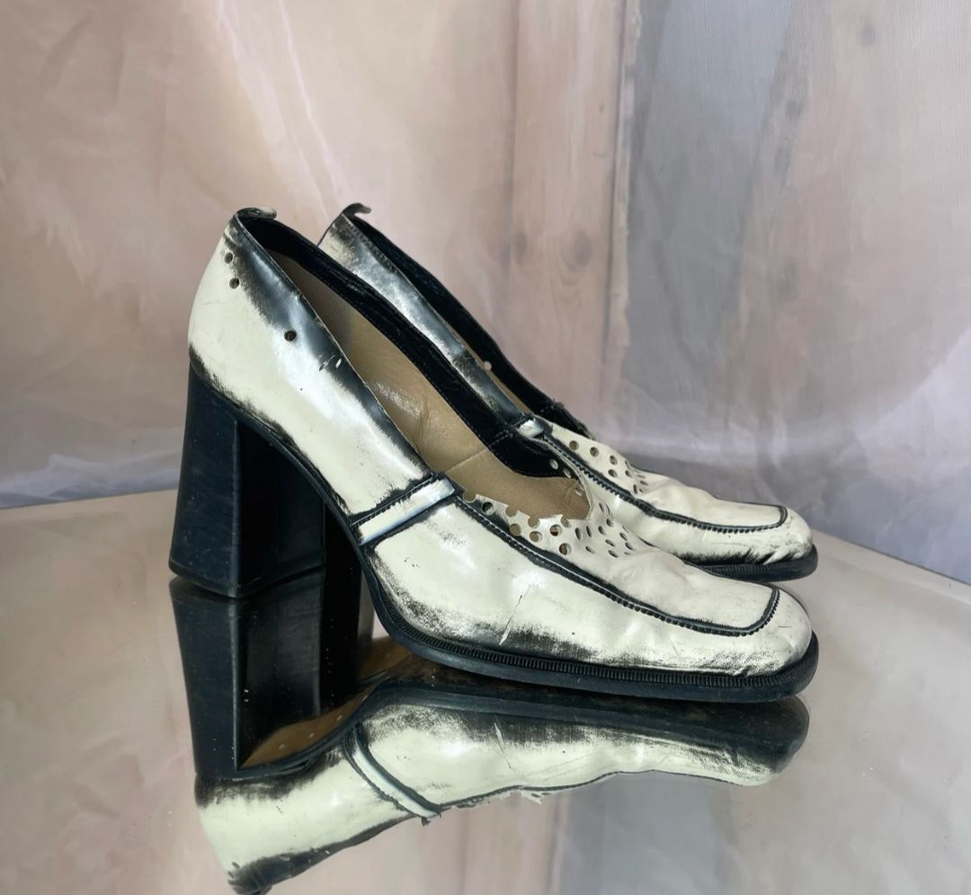 Thumbnail 7d51aa67-2f9f-4bcf-bf2d-fa453a5c7ff2