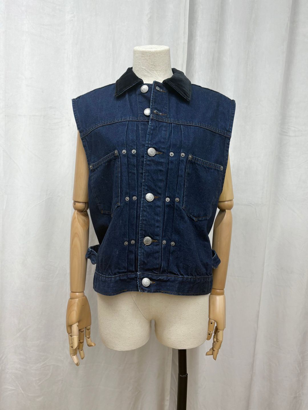 Thumbnail 816c07d3-f21a-4c66-8316-4152e3e9df83