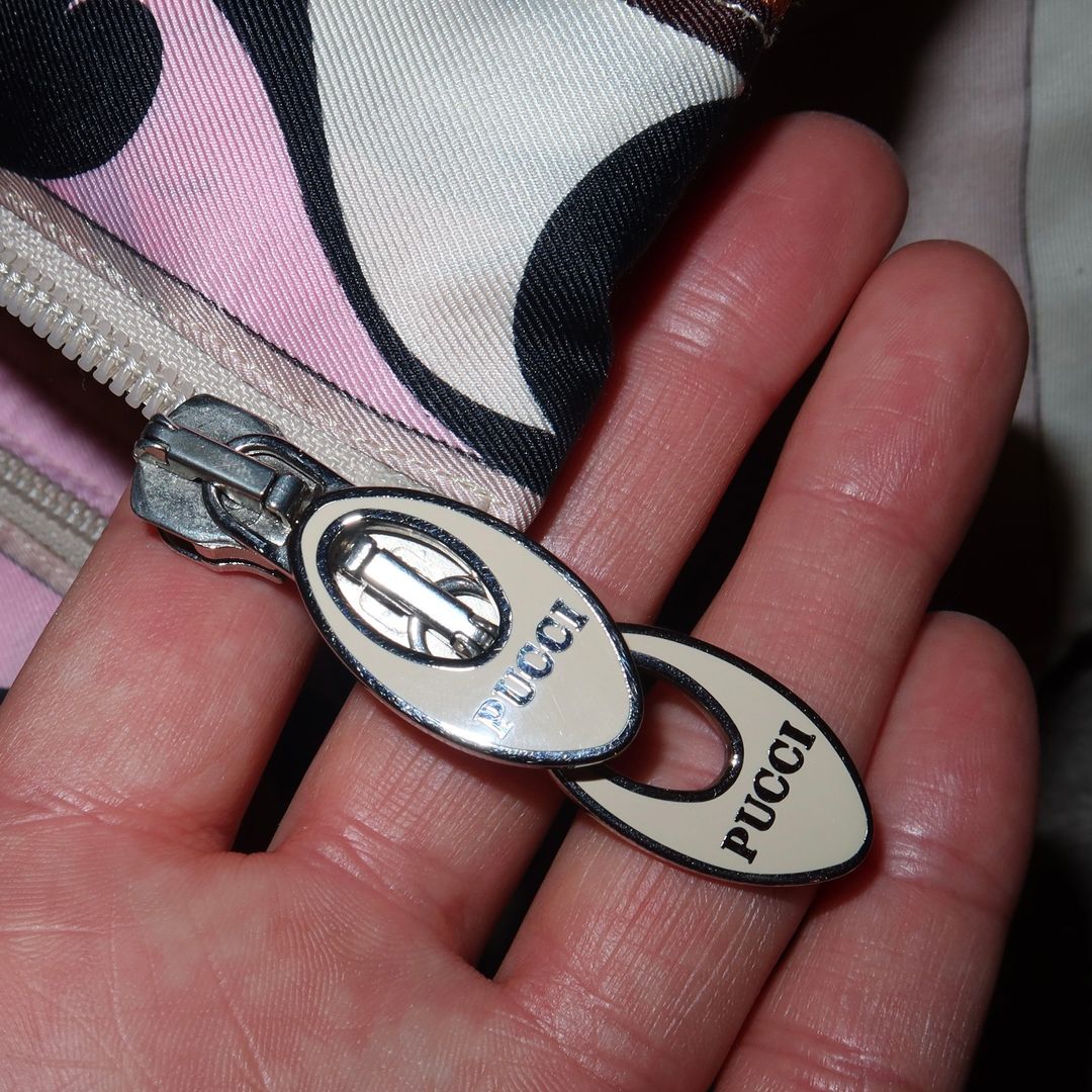 Thumbnail 01538b66-4d1e-4143-be7b-afac6fd362a0