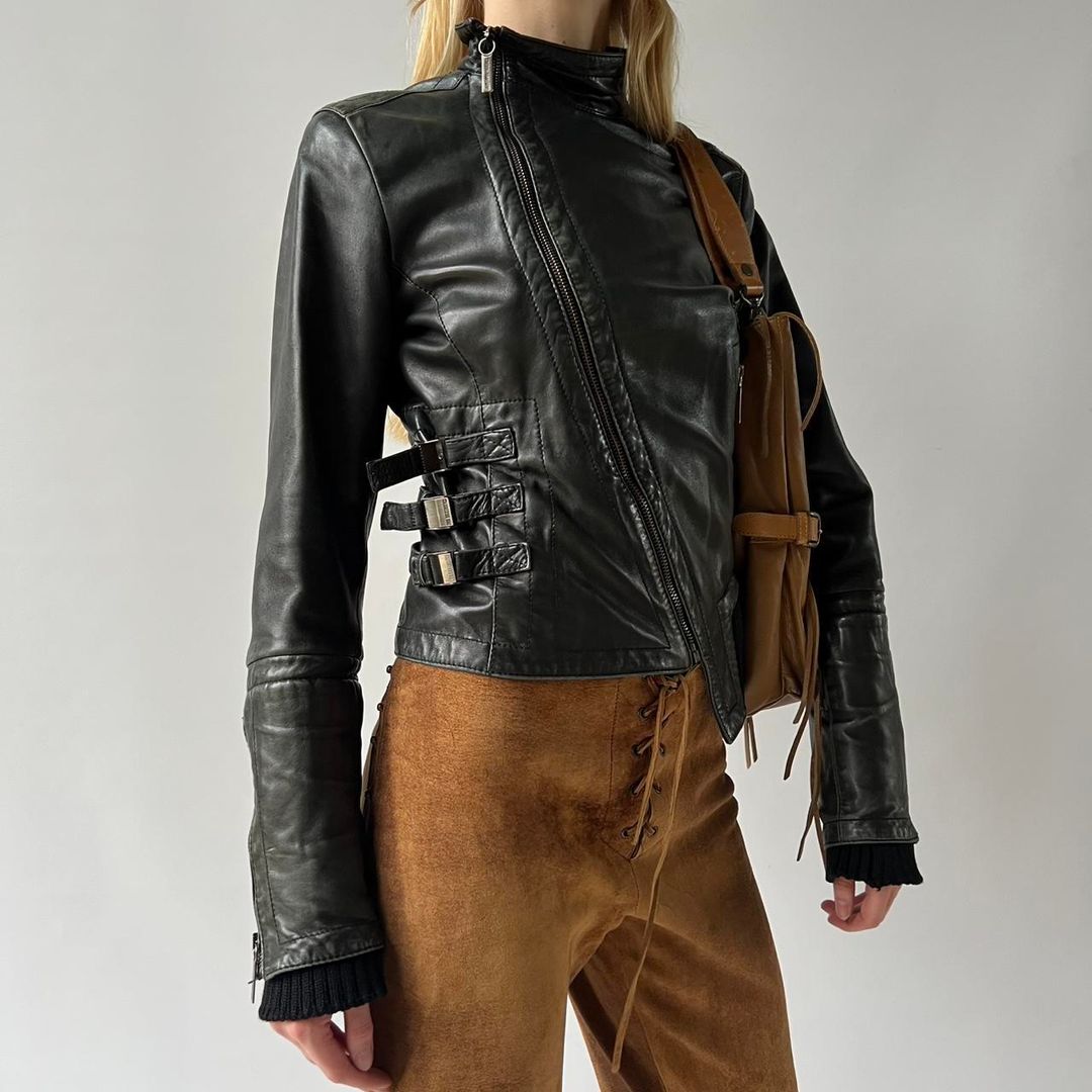 Thumbnail 4111ff59-12d9-4354-9be3-734336ec7668