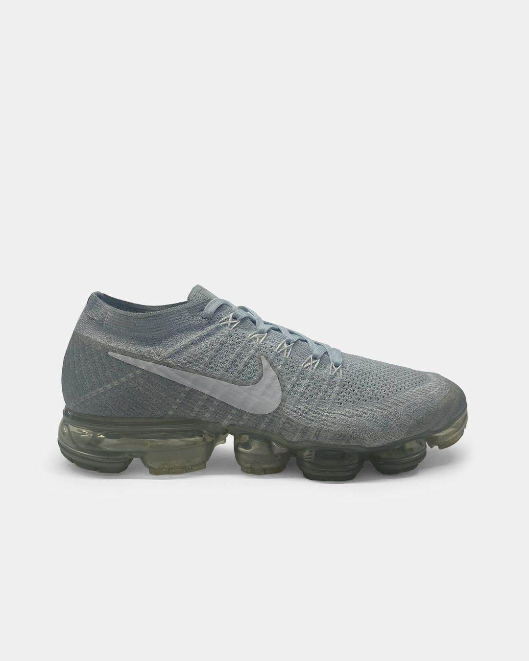 Nike 2017 Air Flyknit Vapormax Sneaker OG Pure Platinum Grey by Nike in size EU 42 from SHOES category