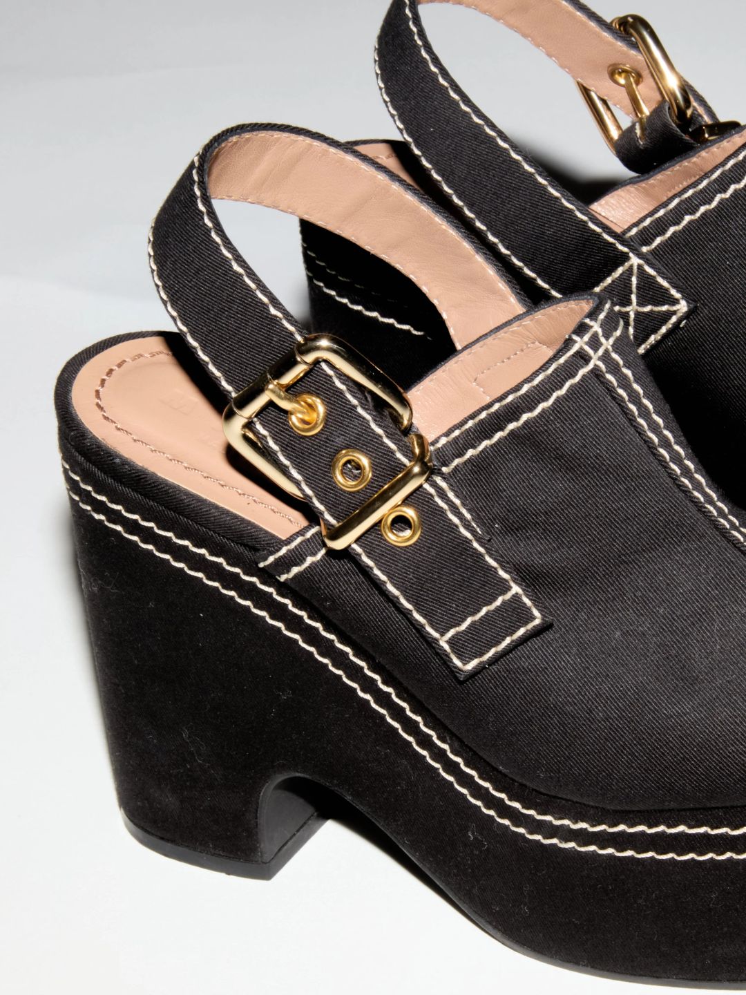 Thumbnail e291f170-c00b-4b6b-afeb-4047e700f9eb