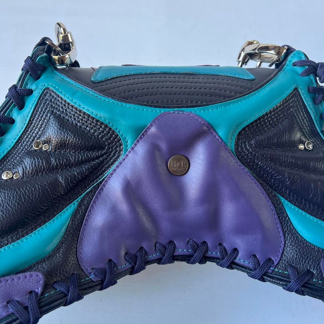 Thumbnail b9051de5-bfe4-41e3-af31-f21d2ca6b89d