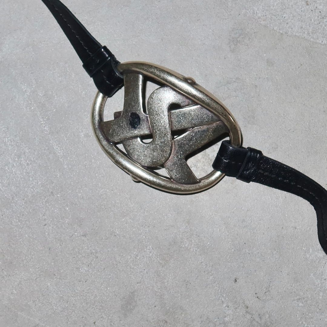 Thumbnail 410b6b04-afb9-43c2-a534-b63abf675204