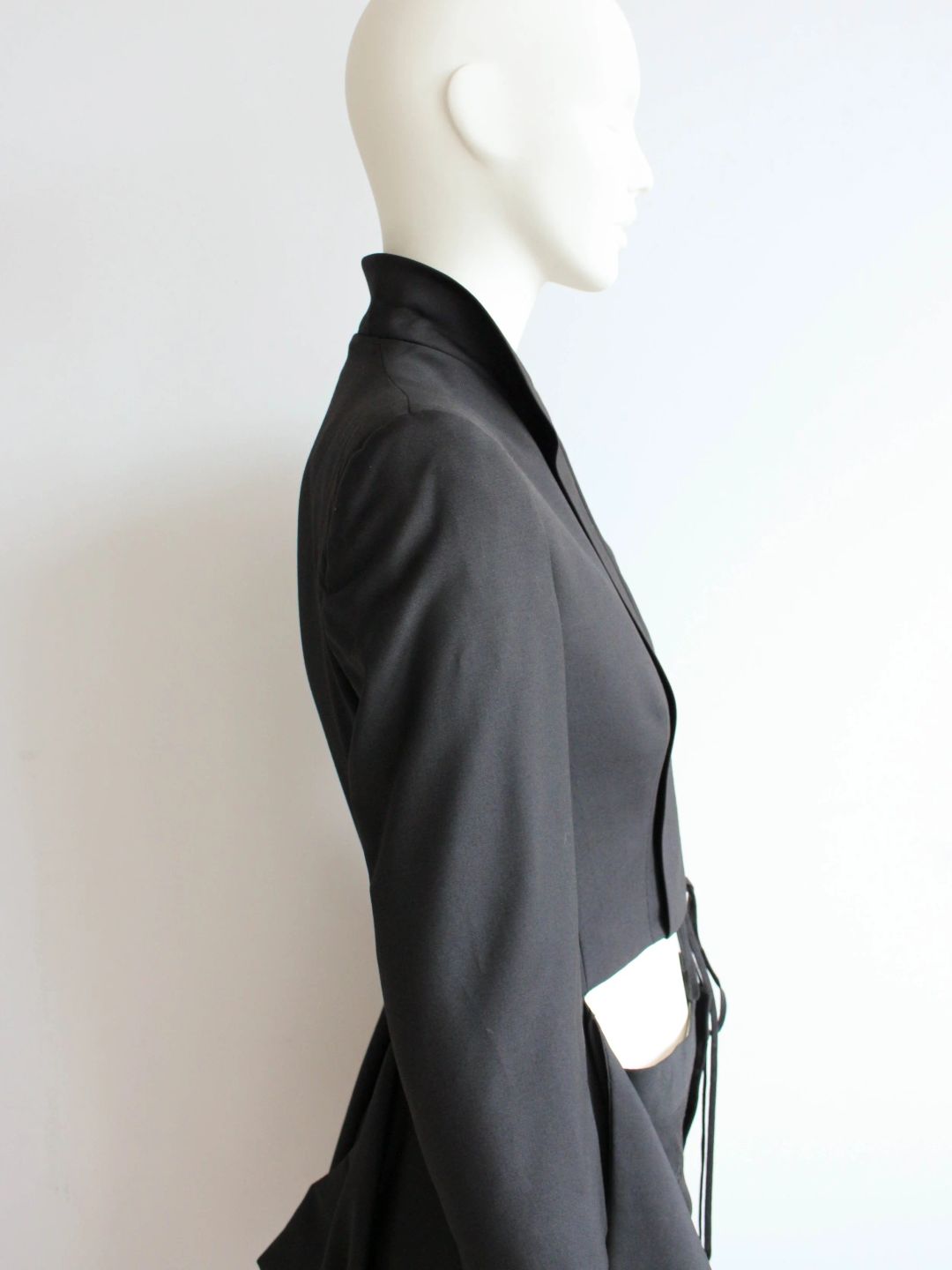 Thumbnail 69ed68f0-9474-4123-a88a-167796c4d929