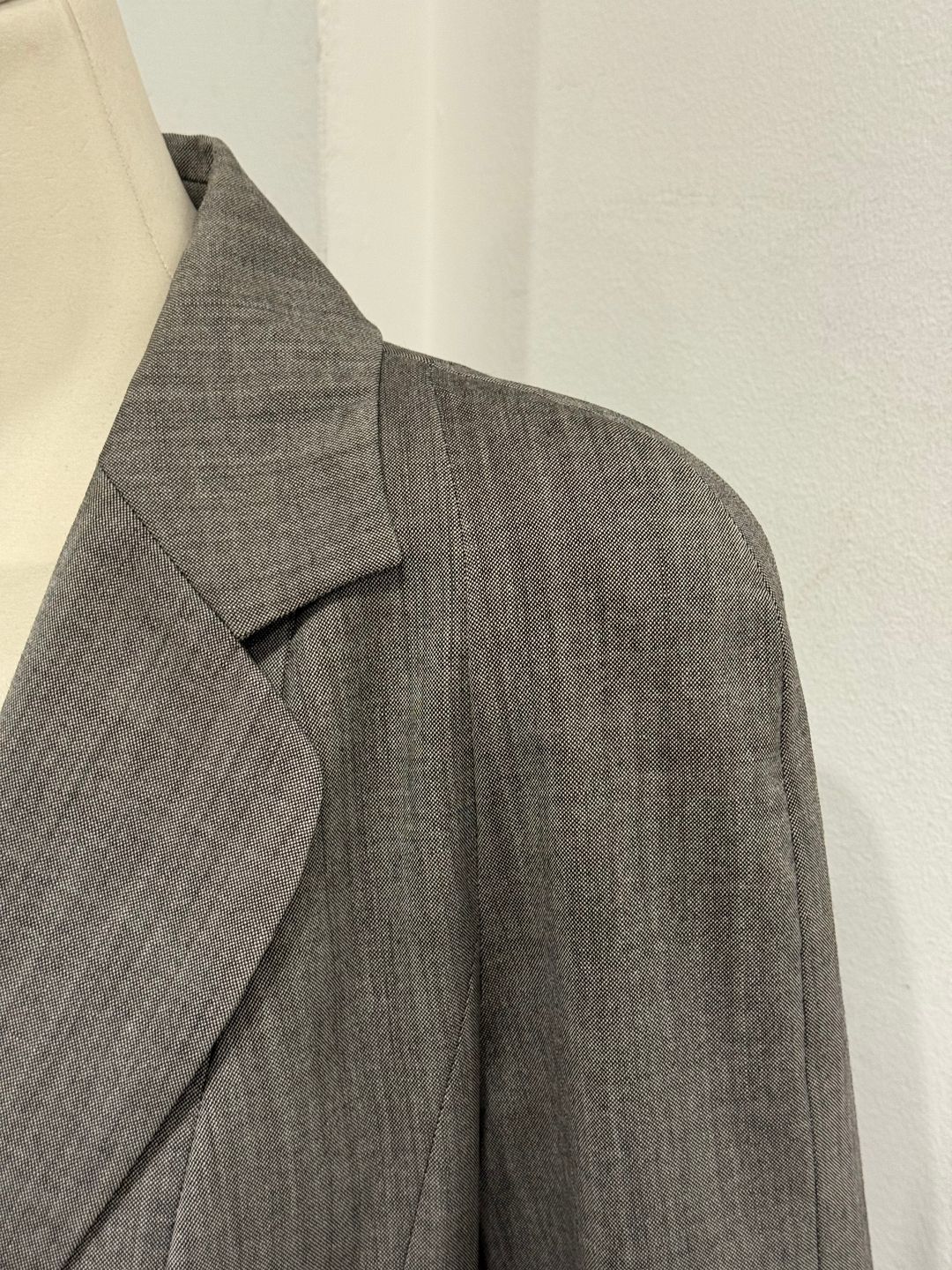 Thumbnail c1fb54fc-fe81-40e7-9932-7411c9a7203a