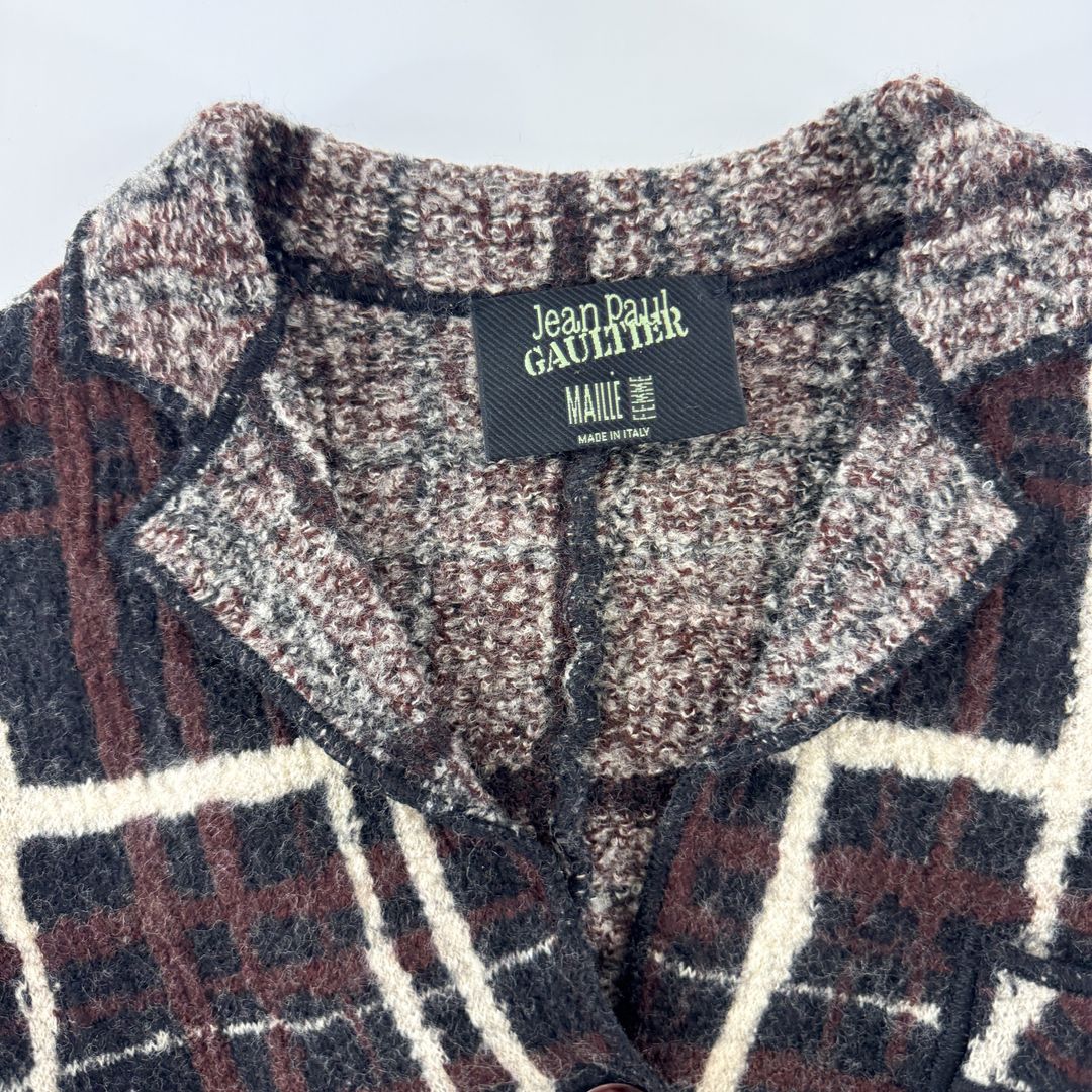 Thumbnail 021b1987-3b63-4c18-8f2f-21099699a5ea