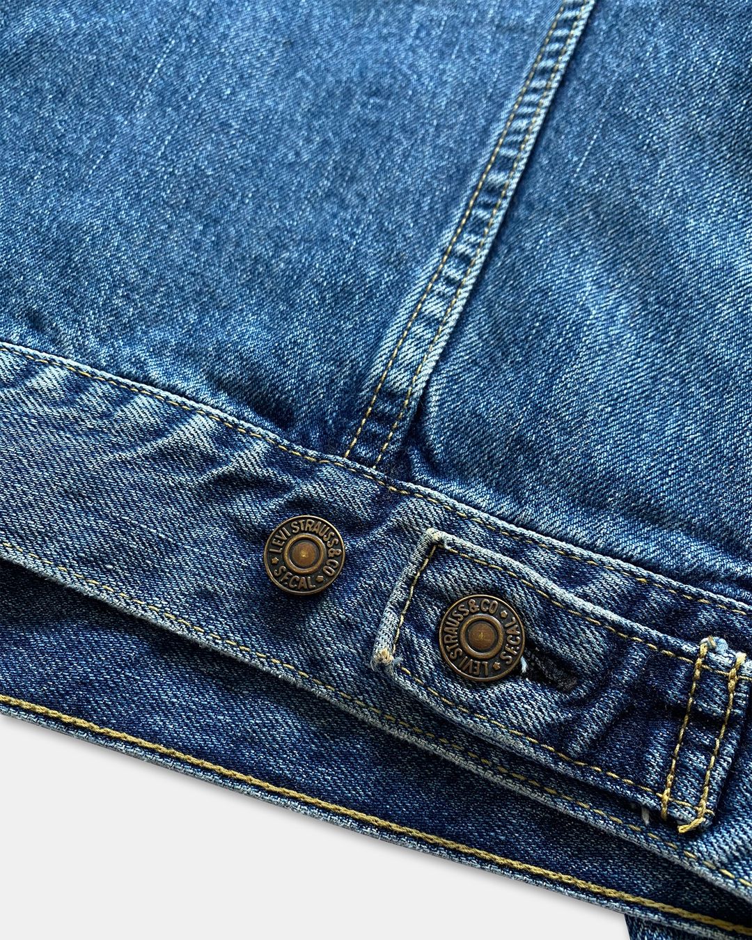 Thumbnail 45f62d9b-3e31-48ff-aec2-ee172f66cd0d