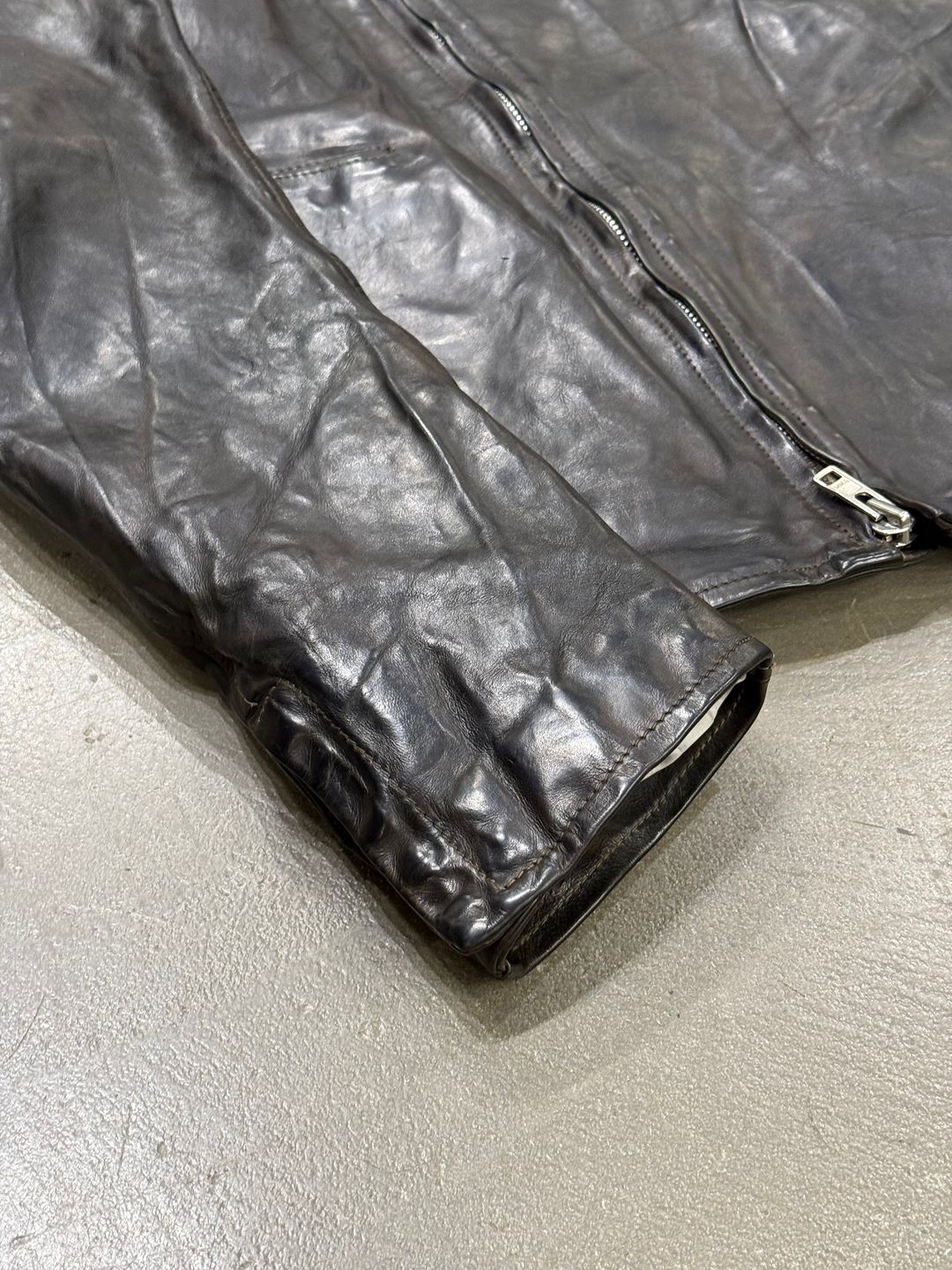 Thumbnail 44c1bbe5-3c36-4cb4-b19a-a9b5a7ce9ac2